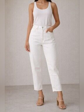 3/$25! Zara White Mom Jeans